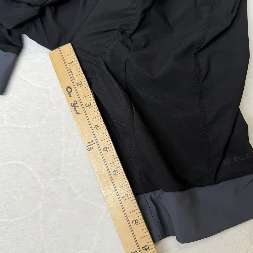 Endura Men's Small Black Padded Cycling‎ Shorts Xtract Lite Short